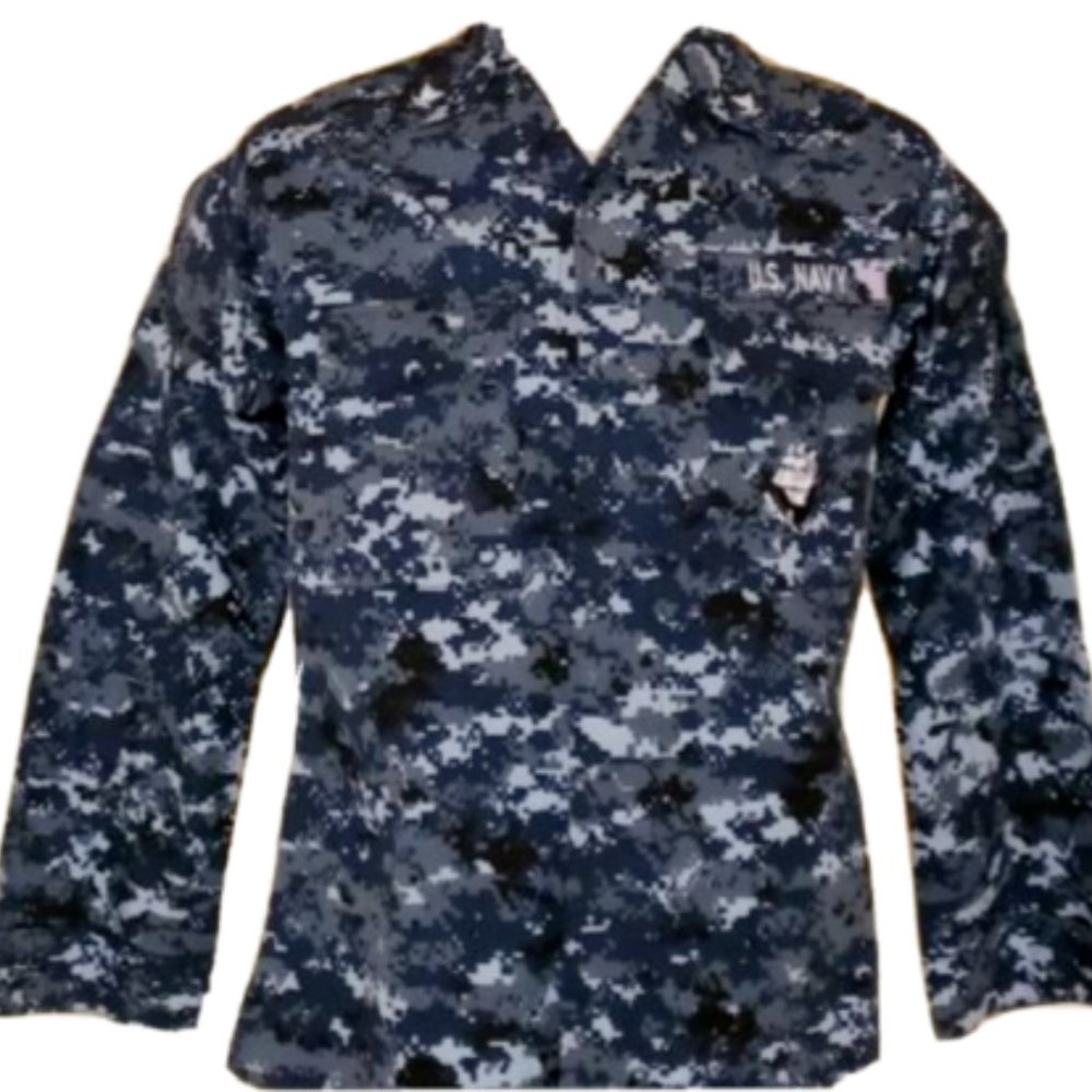 US Navy Military Digital Camo Field Jacket Shirt Size Medium Long Button Up